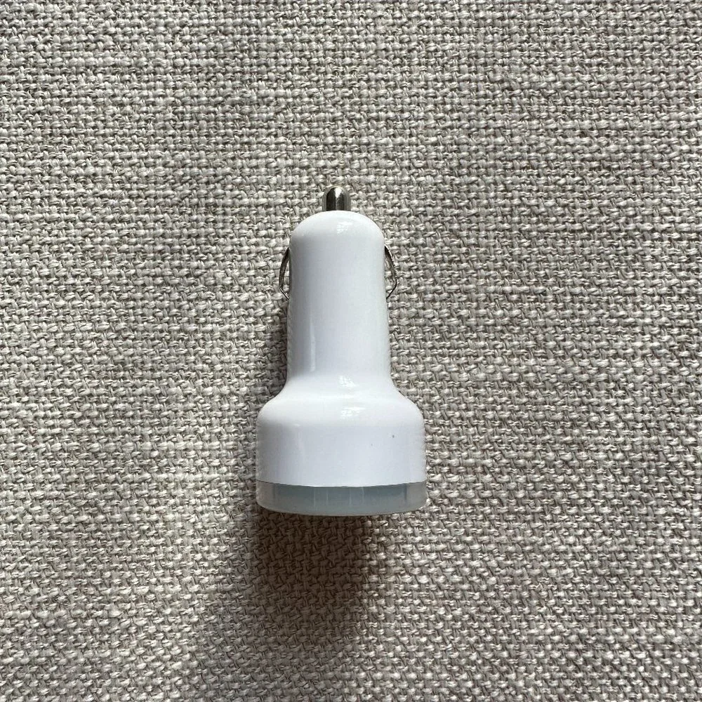 White Dual USB Universal Adapter Car Charger